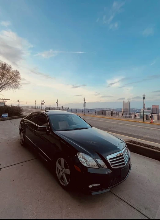 2011 Mercedes-Benz W212 E-Class - Image 8 of 12