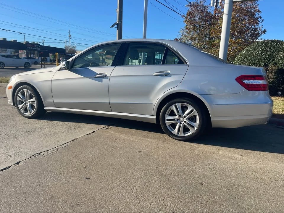 2011 Mercedes-Benz W212 E-Class - Image 4 of 12