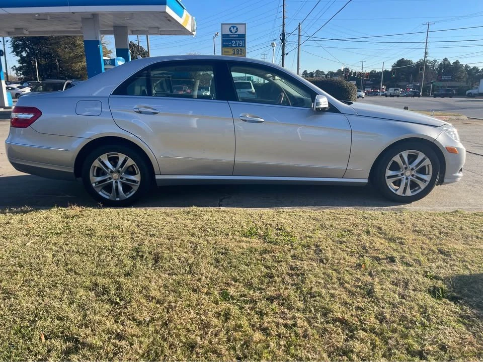 2011 Mercedes-Benz W212 E-Class - Image 3 of 12