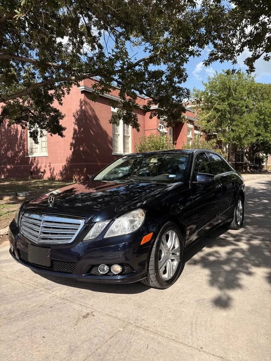 2011 Mercedes-Benz W212 E-Class - Image 2 of 14