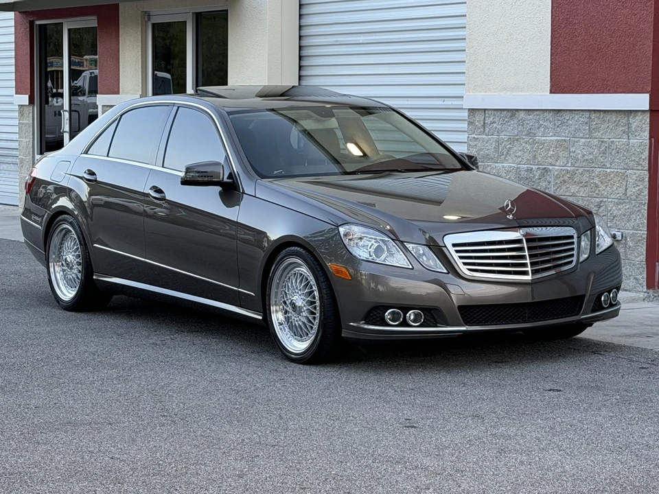 2011 Mercedes-Benz W212 E-Class - Image 26 of 31