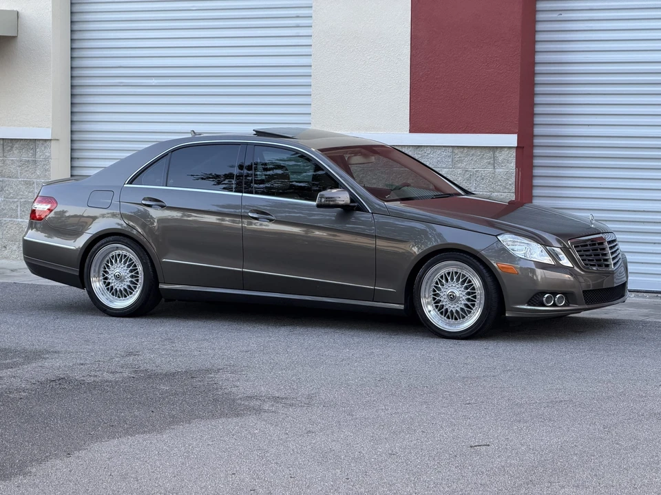 2011 Mercedes-Benz W212 E-Class - Image 23 of 31