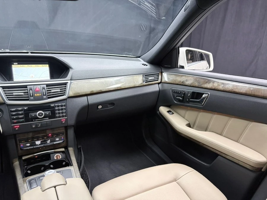 2011 Mercedes-Benz W212 E-Class - Image 13 of 18