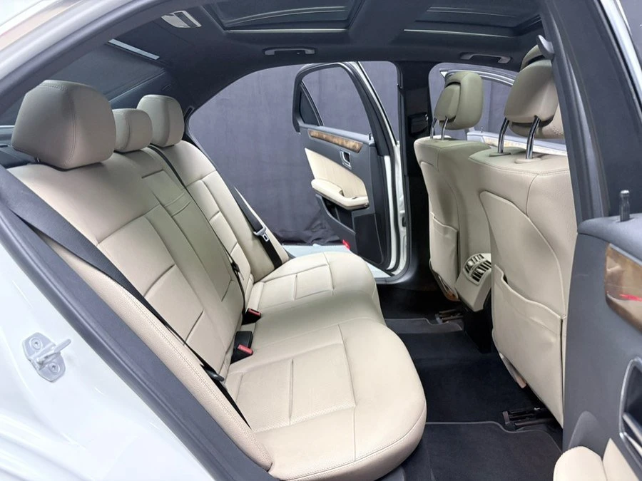 2011 Mercedes-Benz W212 E-Class - Image 9 of 18