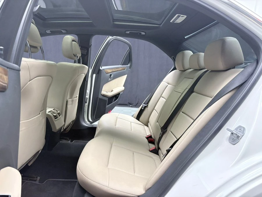 2011 Mercedes-Benz W212 E-Class - Image 10 of 18