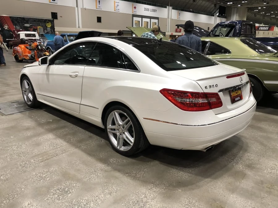 2011 Mercedes-Benz W212 E-Class - Image 2 of 4