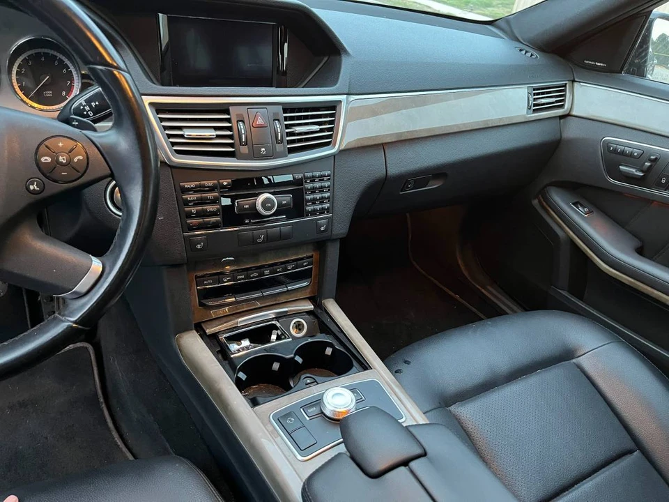 2011 Mercedes-Benz W212 E-Class - Image 10 of 11