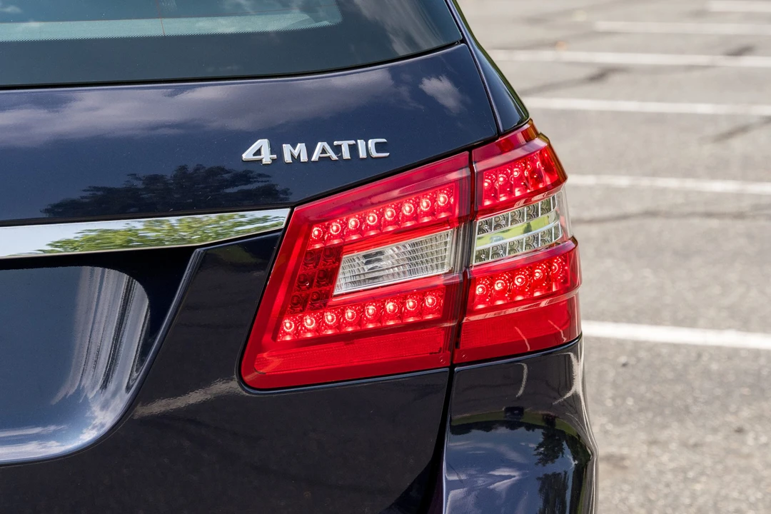 2011 Mercedes-Benz W212 E-Class - Image 20 of 31