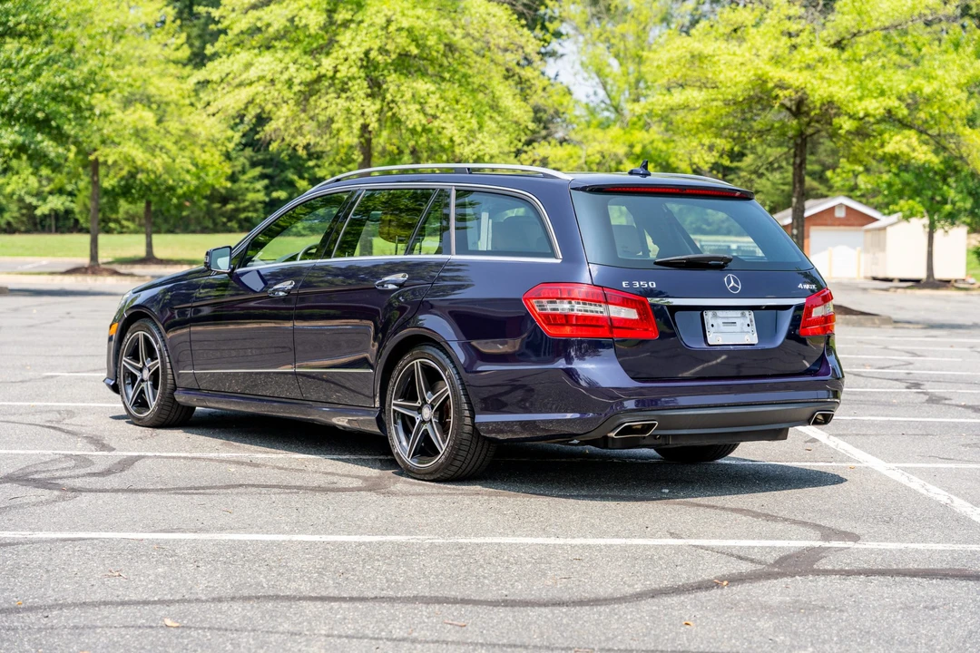 2011 Mercedes-Benz W212 E-Class - Image 7 of 31