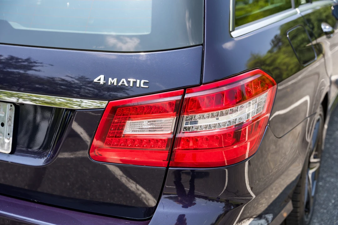 2011 Mercedes-Benz W212 E-Class - Image 22 of 31