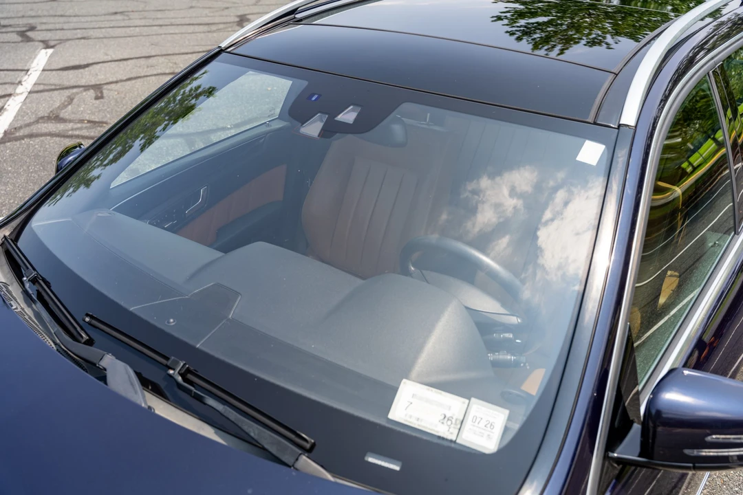 2011 Mercedes-Benz W212 E-Class - Image 24 of 31