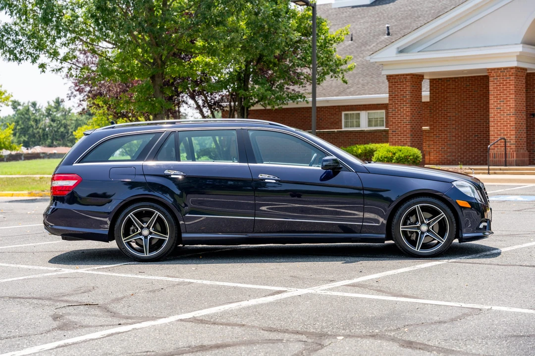 2011 Mercedes-Benz W212 E-Class - Image 4 of 31