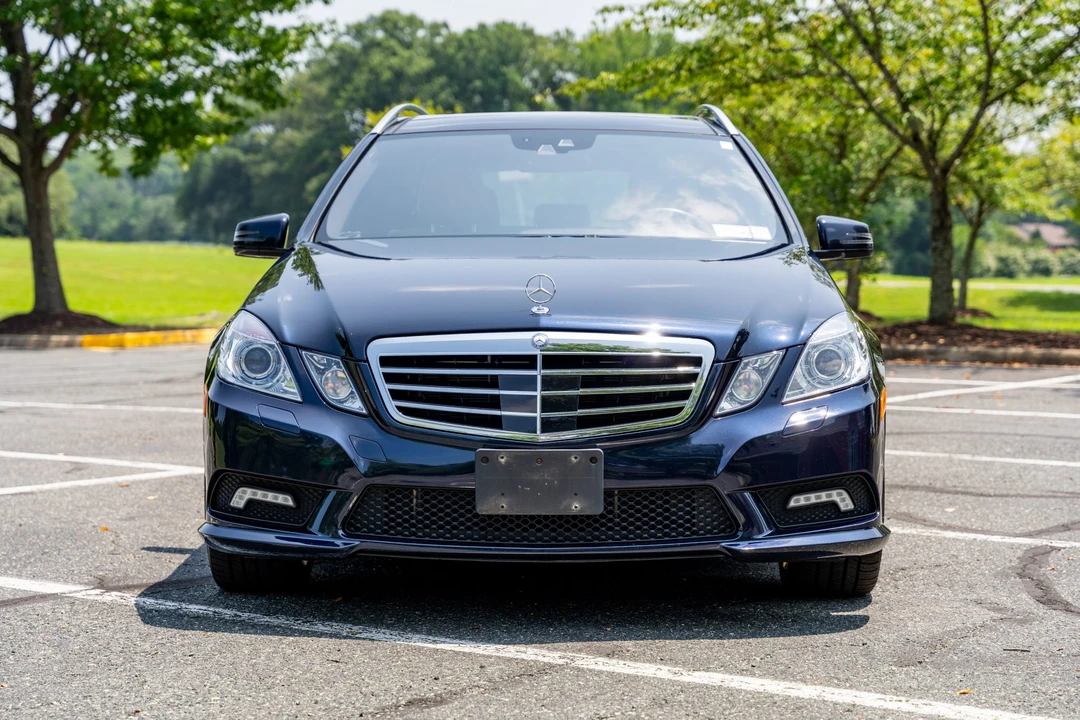 2011 Mercedes-Benz W212 E-Class - Image 2 of 31