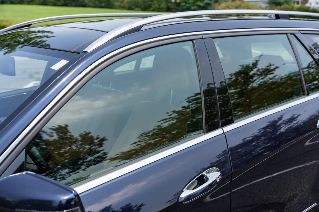 2011 Mercedes-Benz W212 E-Class - Image 25 of 31