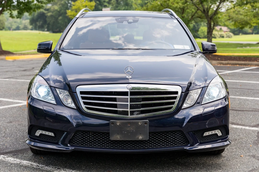 2011 Mercedes-Benz W212 E-Class - Image 11 of 31