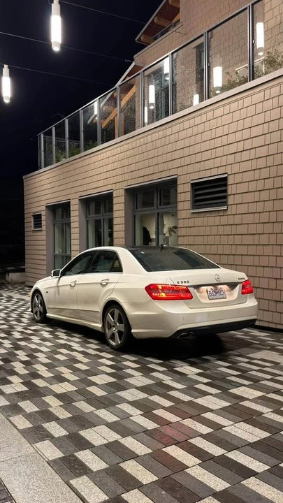 2011 Mercedes-Benz W212 E-Class - Image 2 of 14
