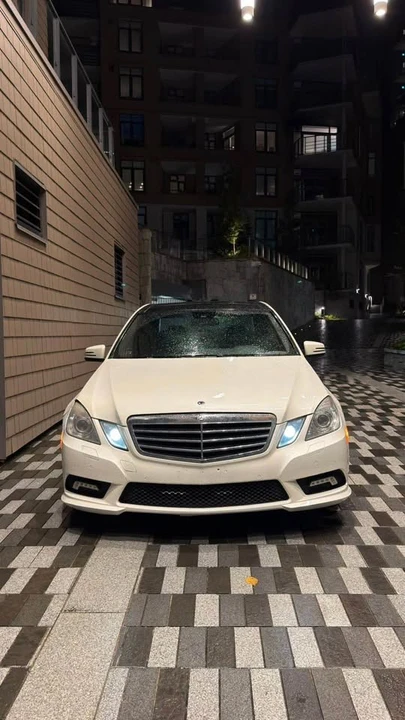 2011 Mercedes-Benz W212 E-Class - Image 5 of 14