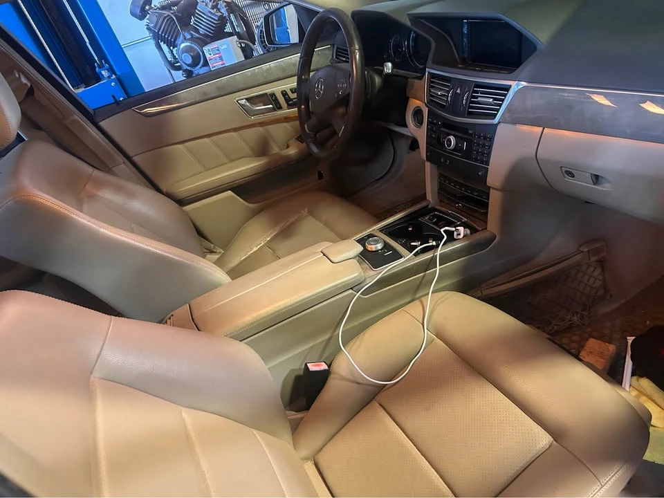 2011 Mercedes-Benz W212 E-Class - Image 3 of 9