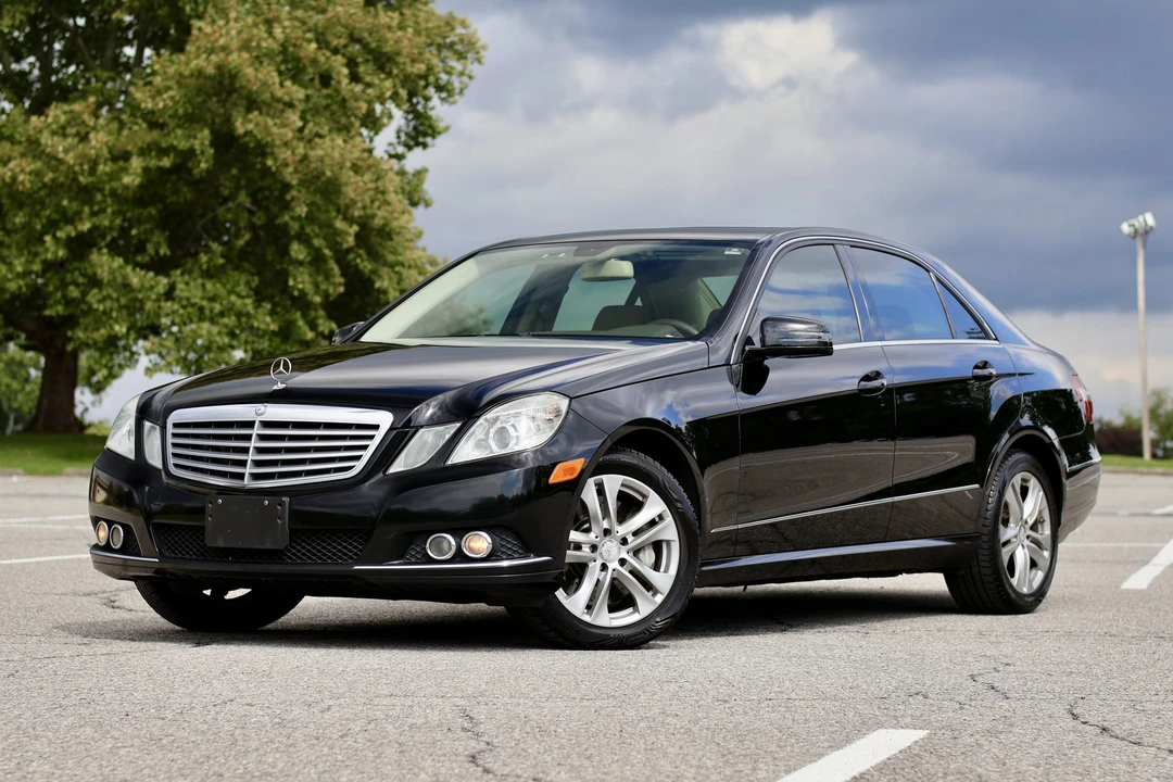 2011 Mercedes-Benz W212 E-Class - Image 2 of 31