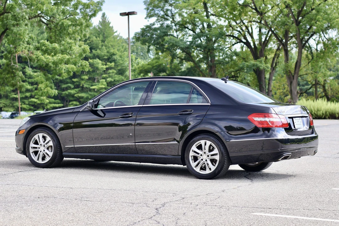2011 Mercedes-Benz W212 E-Class - Image 7 of 31