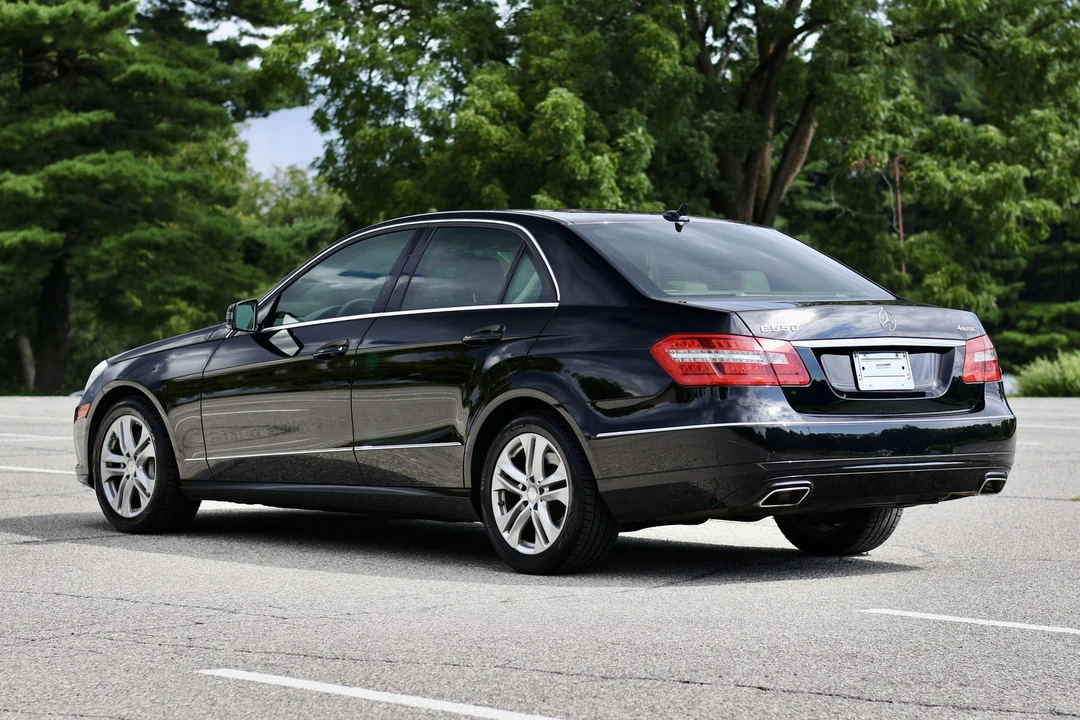 2011 Mercedes-Benz W212 E-Class - Image 8 of 31