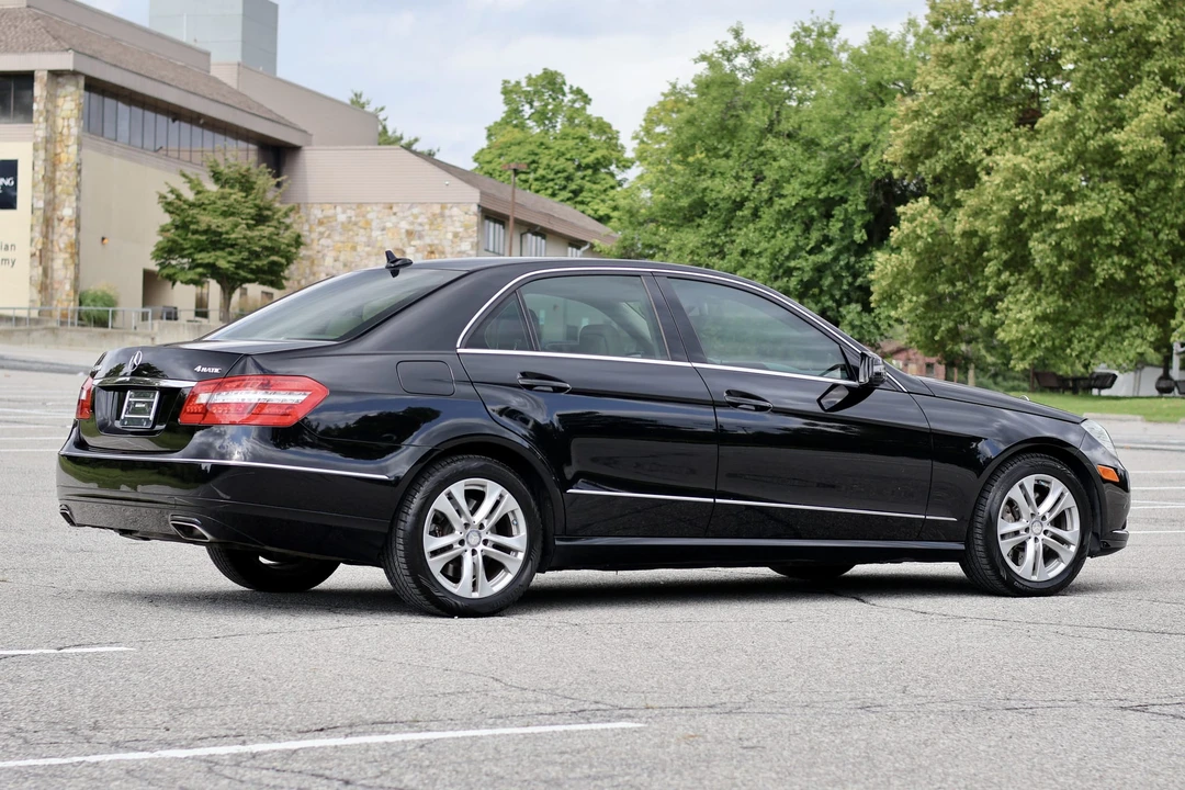 2011 Mercedes-Benz W212 E-Class - Image 13 of 31