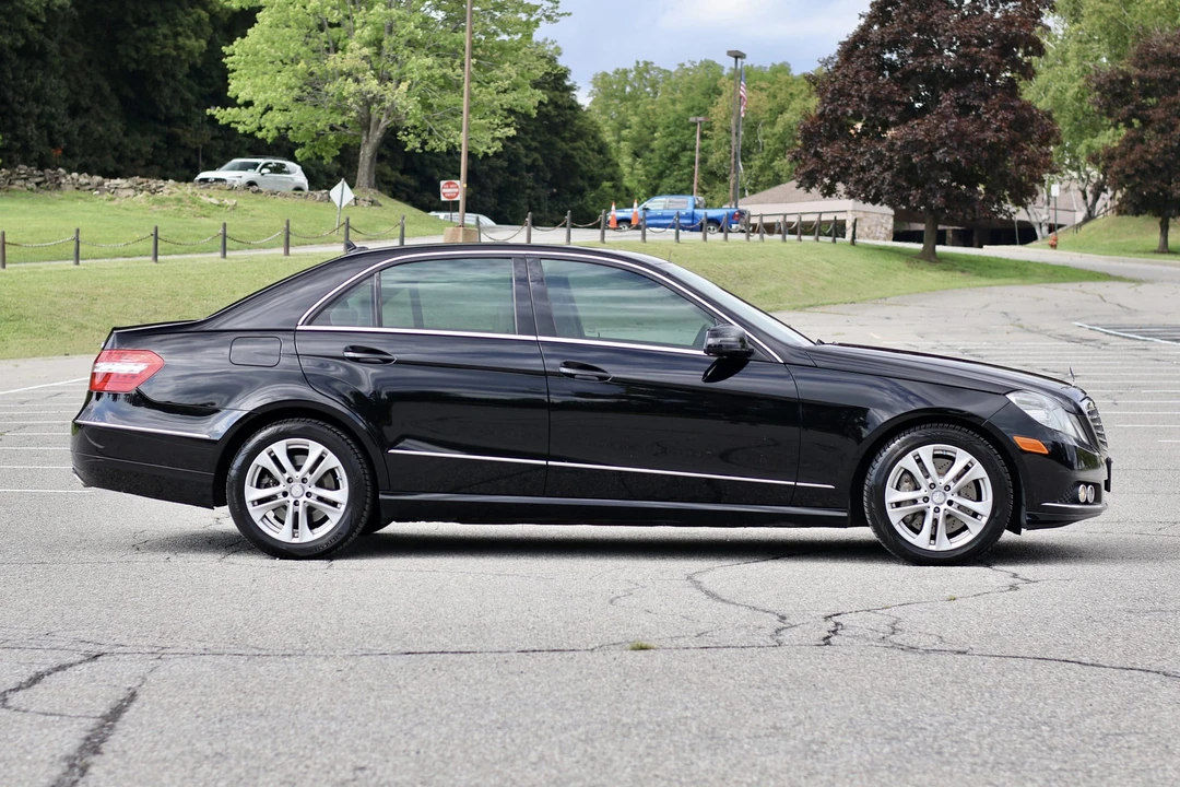 2011 Mercedes-Benz W212 E-Class - Image 15 of 31