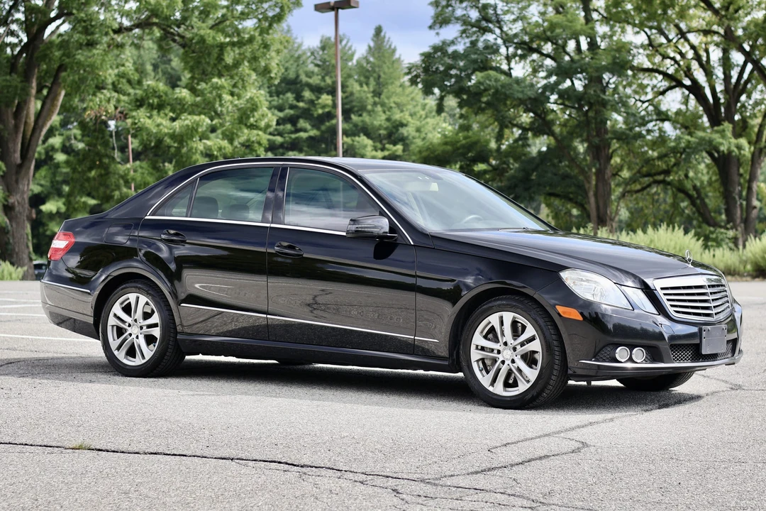 2011 Mercedes-Benz W212 E-Class - Image 16 of 31