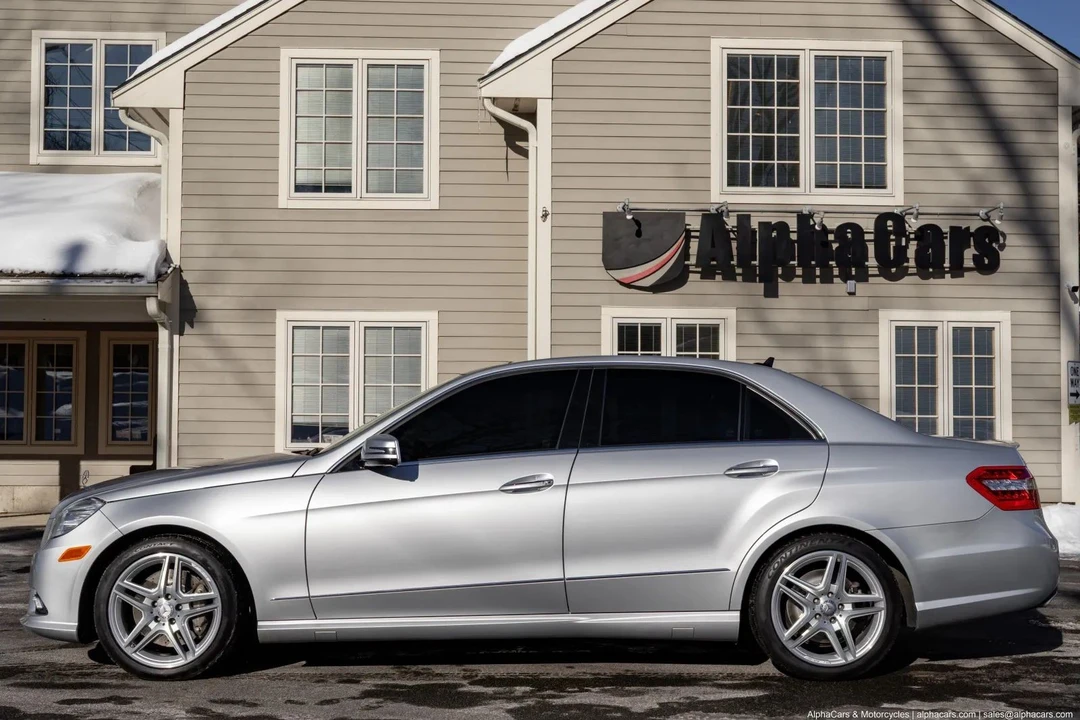2011 Mercedes-Benz W212 E-Class - Image 12 of 21