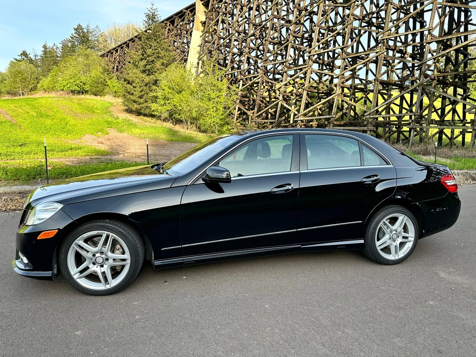2011 Mercedes-Benz W212 E-Class - Image 12 of 31