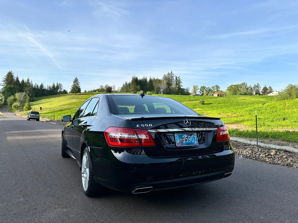 2011 Mercedes-Benz W212 E-Class - Image 17 of 31