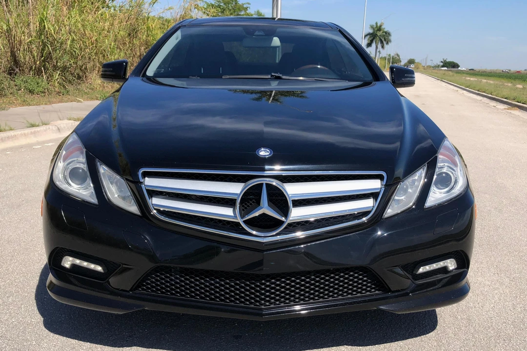 2011 Mercedes-Benz C207/A207 E-Class Coupe & Convertible - Image 2 of 31