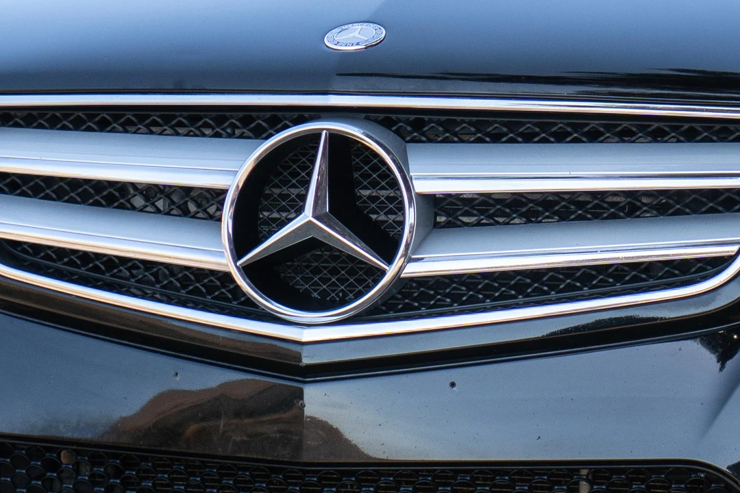 2011 Mercedes-Benz C207/A207 E-Class Coupe & Convertible - Image 15 of 19