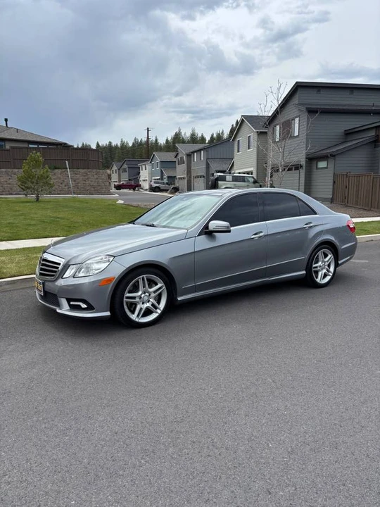 2011 Mercedes-Benz W212 E-Class - Image 2 of 19
