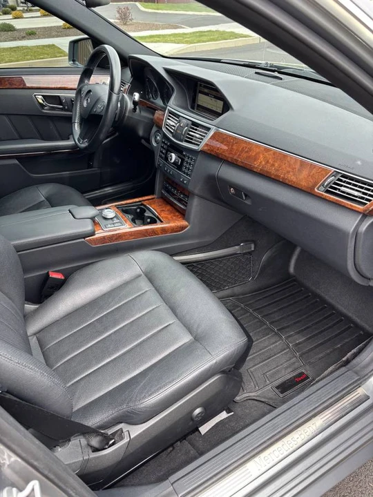 2011 Mercedes-Benz W212 E-Class - Image 11 of 19