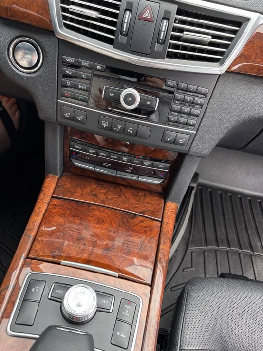 2011 Mercedes-Benz W212 E-Class - Image 13 of 19