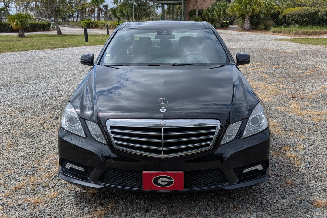 2011 Mercedes-Benz W212 E-Class - Image 2 of 31