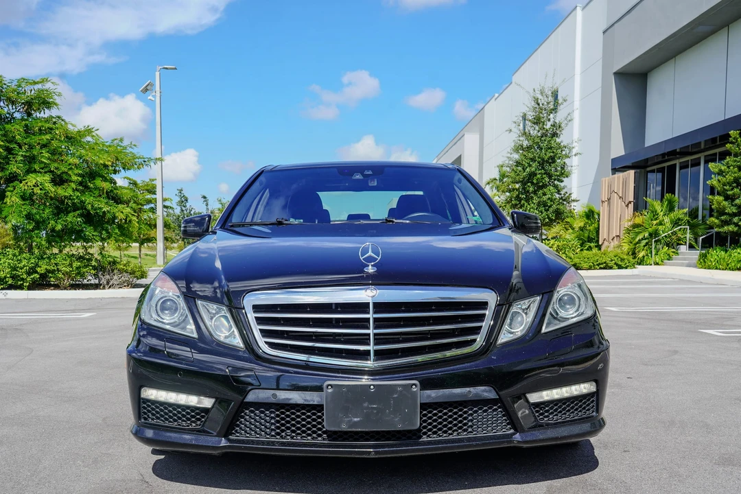 2011 Mercedes-Benz W212 E 63 AMG - Image 2 of 31