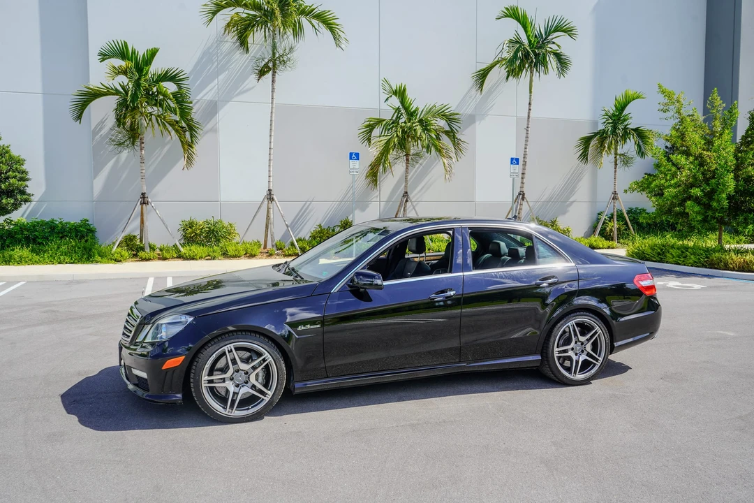 2011 Mercedes-Benz W212 E 63 AMG - Image 12 of 31