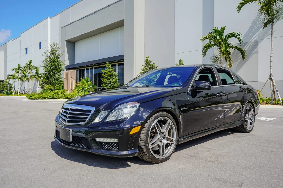 2011 Mercedes-Benz W212 E 63 AMG - Image 10 of 31