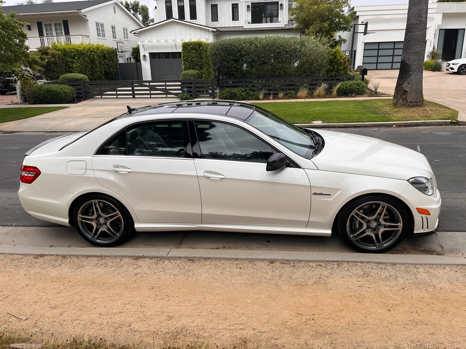 2011 Mercedes-Benz W212 E 63 AMG - Image 16 of 31