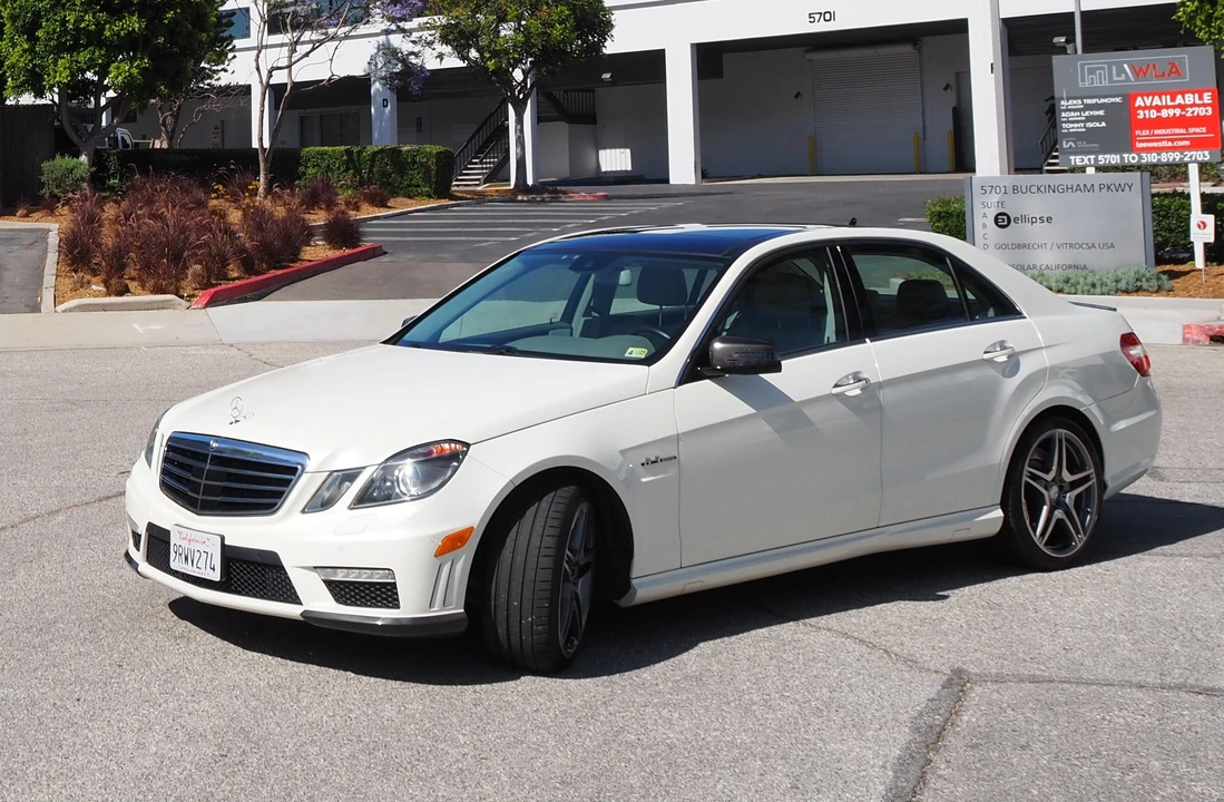 2011 Mercedes-Benz W212 E 63 AMG - Image 10 of 31