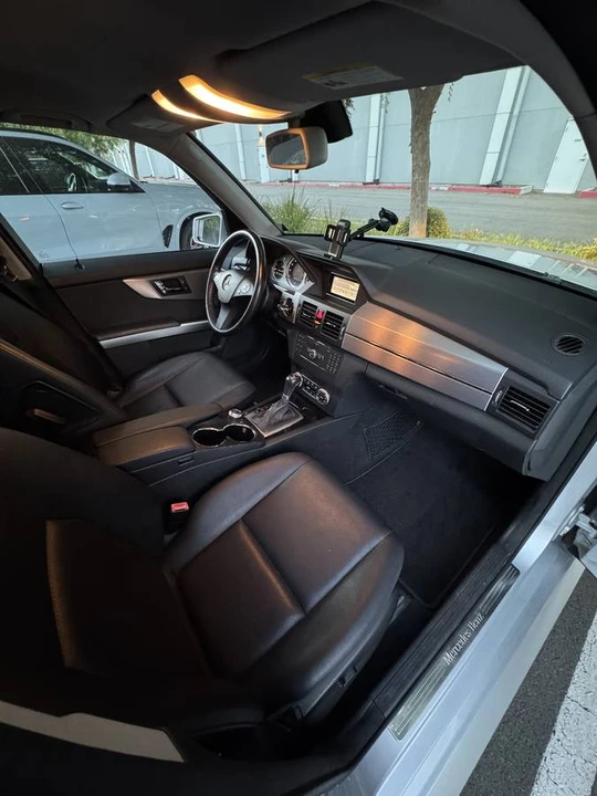 2010 Mercedes-Benz GLK-Class - Image 11 of 24