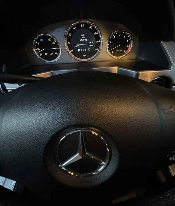 2010 Mercedes-Benz GLK-Class - Image 9 of 24