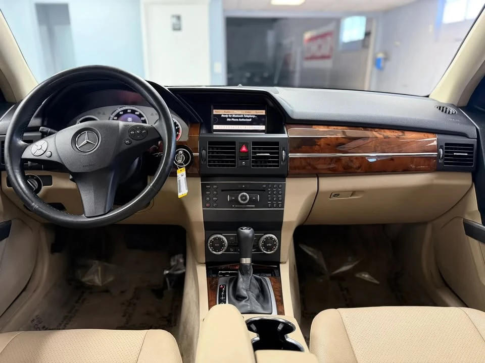 2011 Mercedes-Benz GLK-Class - Image 10 of 20