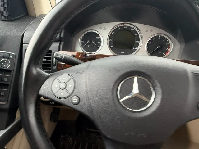 2011 Mercedes-Benz GLK-Class - Image 15 of 20