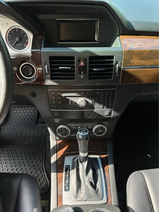 2011 Mercedes-Benz GLK-Class - Image 13 of 18