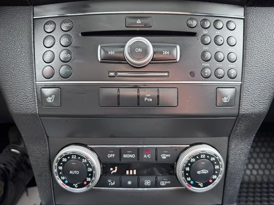 2011 Mercedes-Benz GLK-Class - Image 12 of 17