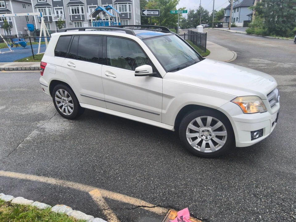 2011 Mercedes-Benz GLK-Class - Image 15 of 17