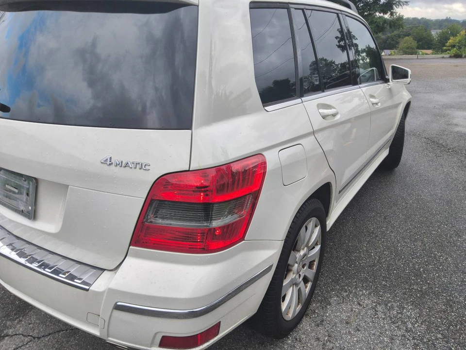 2011 Mercedes-Benz GLK-Class - Image 11 of 17